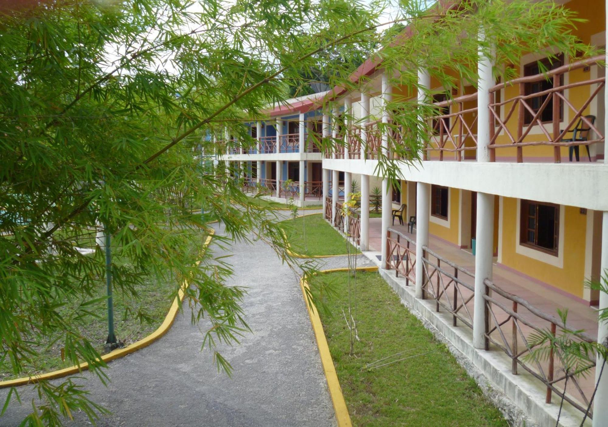 Hotel Debliz Xpujil Exteriér fotografie